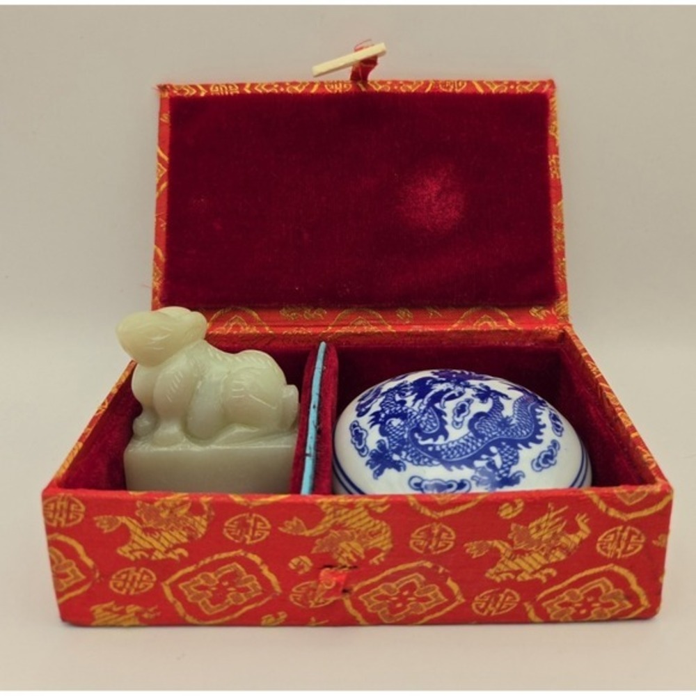 Vintage‎ Chinese Seal Stamp (Chop) Hand Carved Porcelain Rabbit Stamp Unused